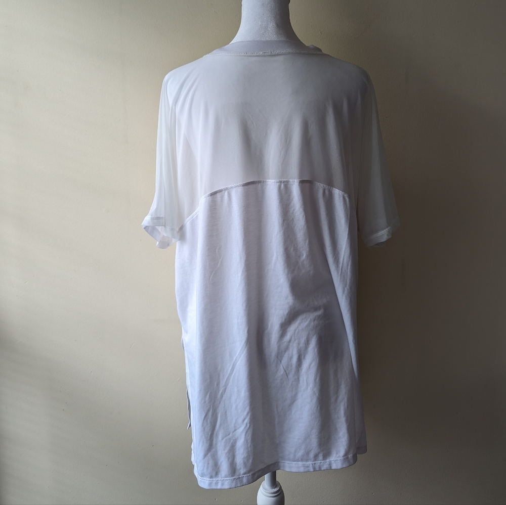 Athleta Essence Mesh Wanderlust Hybrid Tee White Medium